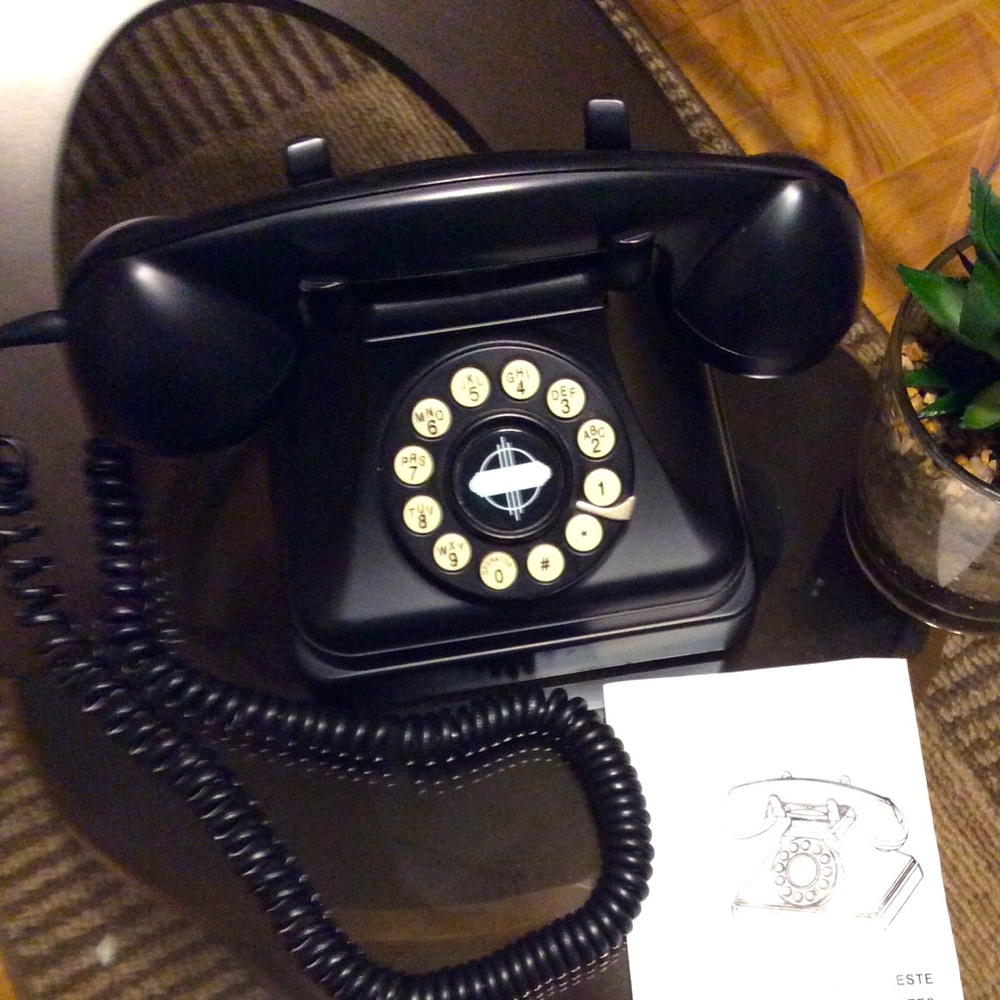 Vintage Crosley retro phone